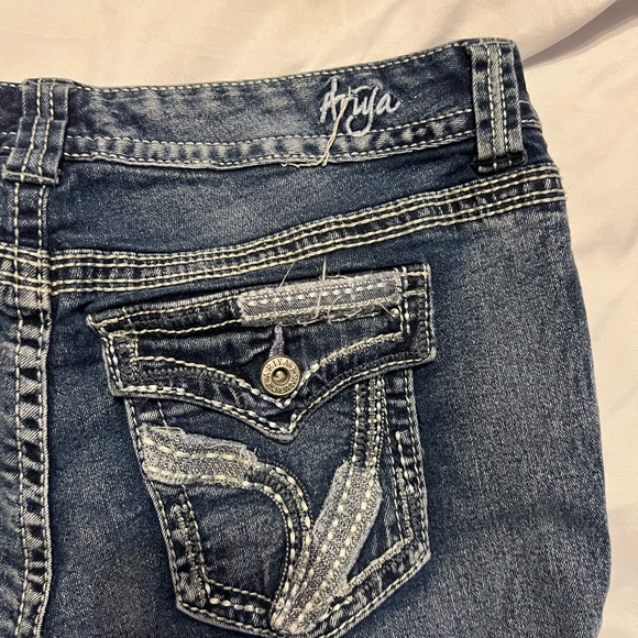 EUC Ariya Jeans denim jeans. Size 7/8. - Picture 8 of 9